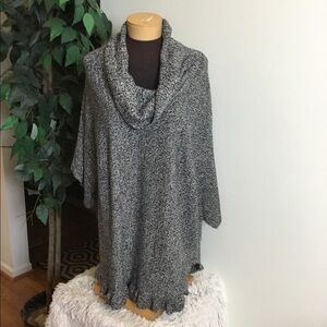STUDIO Works Woman 1X short sleeve cowel